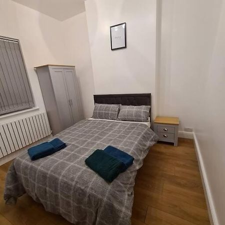 לונדון Luxury One Bedroom Flat מראה חיצוני תמונה
