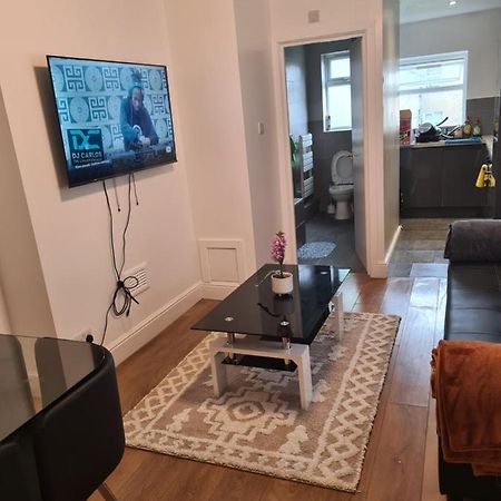 לונדון Luxury One Bedroom Flat מראה חיצוני תמונה